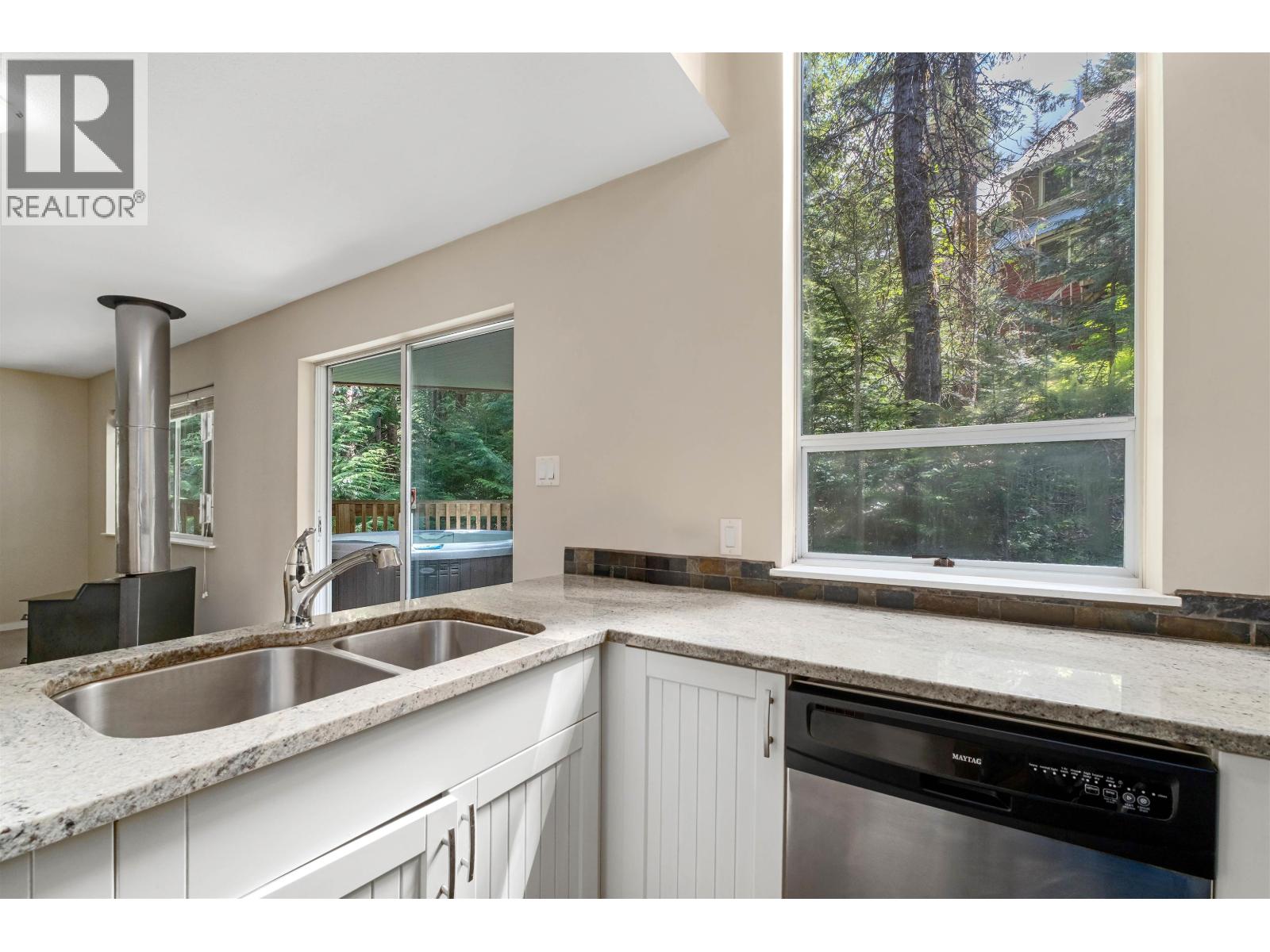 F 2317 Brandywine Way, Whistler, British Columbia  V8E 0A8 - Photo 4 - R3160925