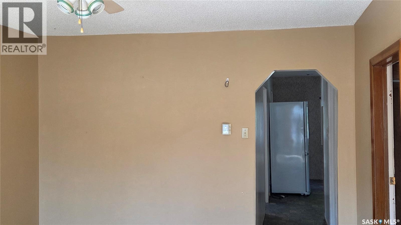 42 Elsom Street, Moose Jaw, Saskatchewan  S6H 4V1 - Photo 4 - SK048184