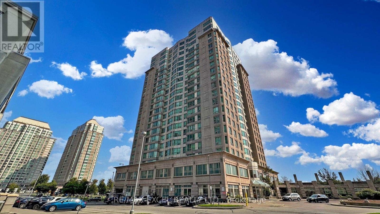 1706 - 8 LEE CENTRE DRIVE, Toronto, Ontario
