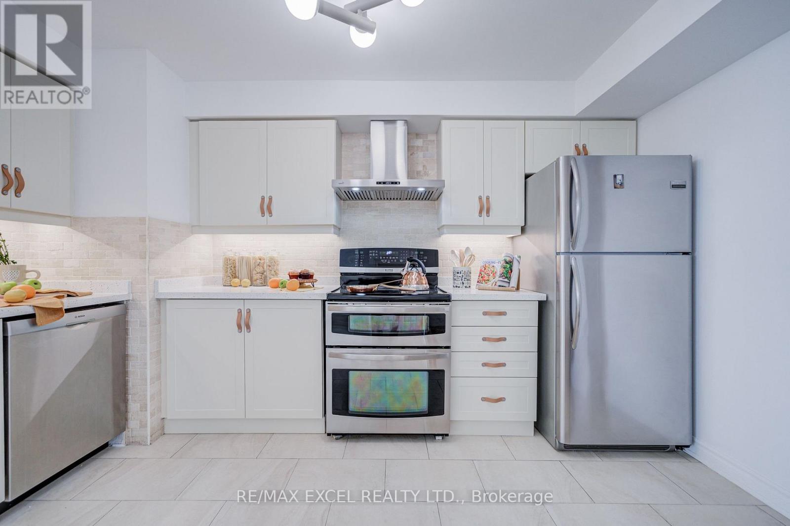 1706 - 8 Lee Centre Drive, Toronto, Ontario  M1H 3H8 - Photo 17 - E13775814