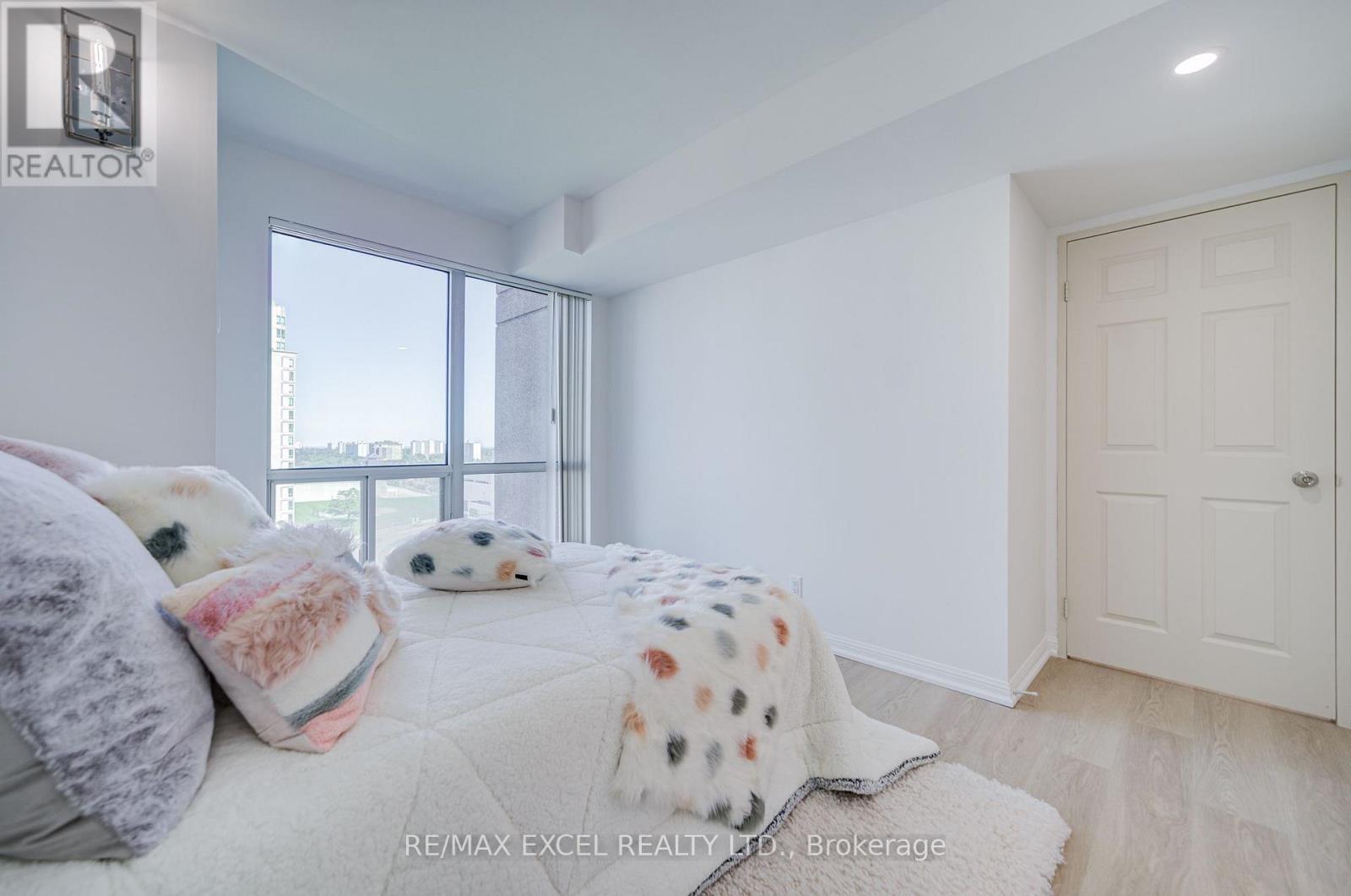 1706 - 8 Lee Centre Drive, Toronto, Ontario  M1H 3H8 - Photo 31 - E13775814