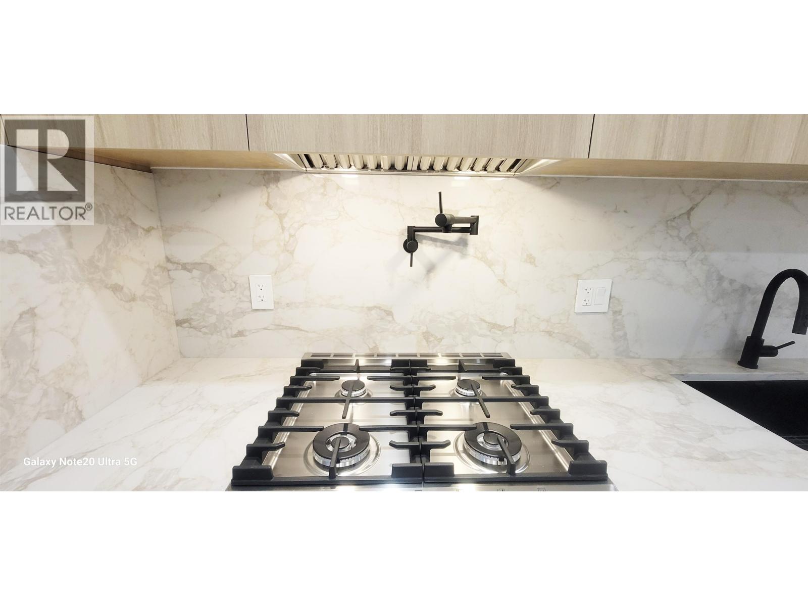 2 2741 Grant Street, Vancouver, British Columbia  V5K 3H1 - Photo 8 - R3164486