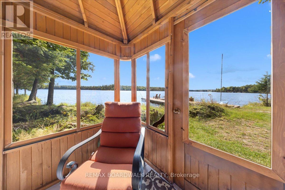 700 Strawberry Lane, Tay Valley, Ontario  K0G 1A0 - Photo 38 - X13776808