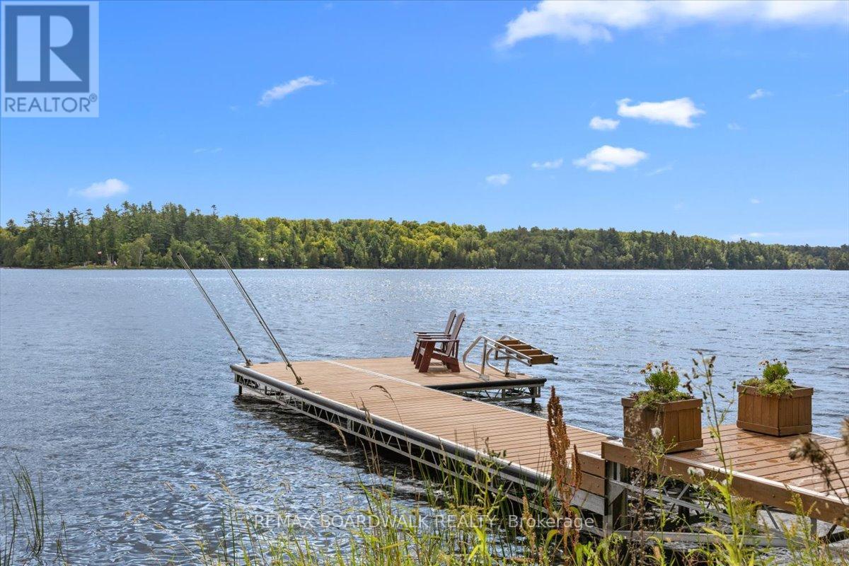 700 Strawberry Lane, Tay Valley, Ontario  K0G 1A0 - Photo 42 - X13776808