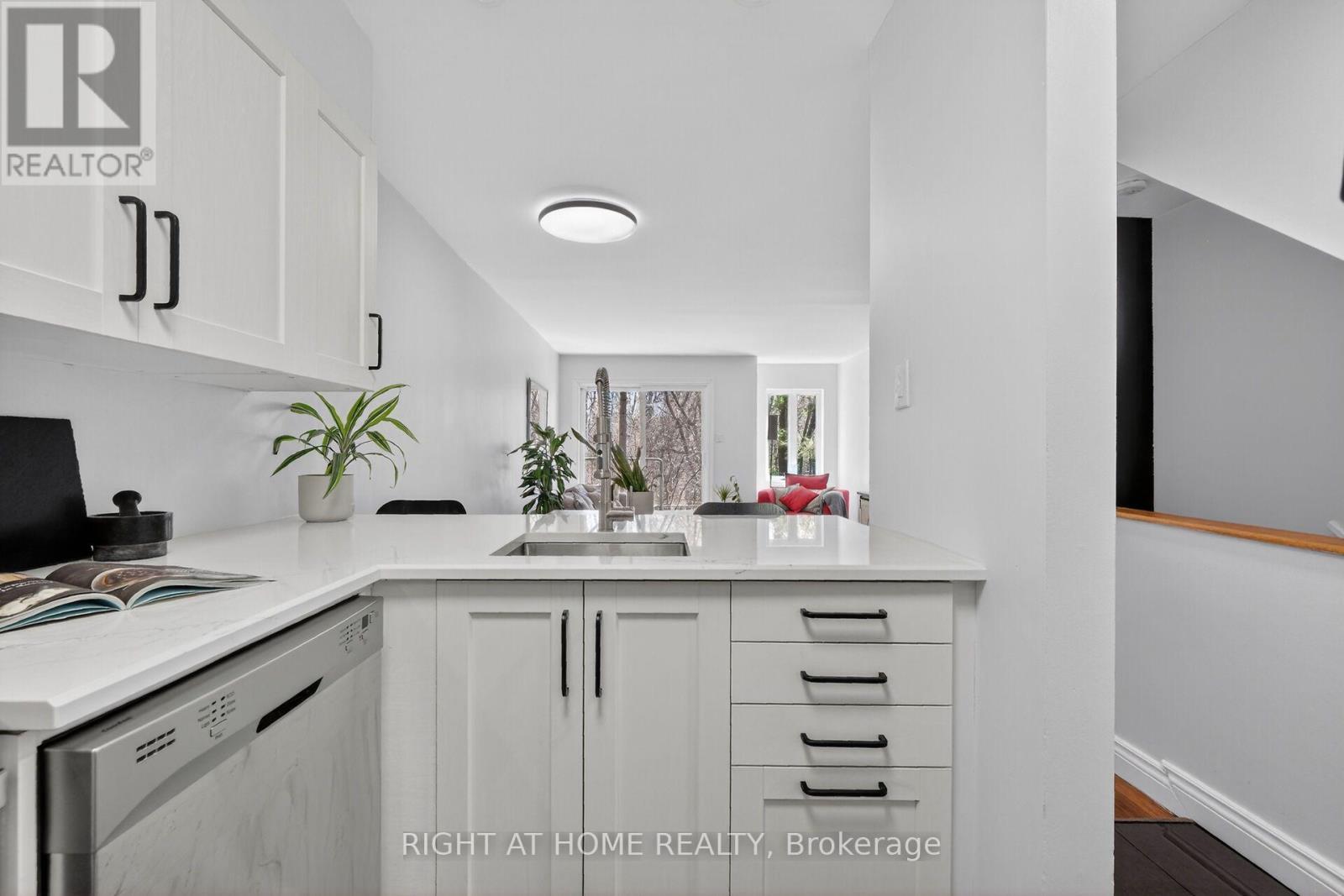 43 Crispin Private, Ottawa, Ontario  K1K 2T7 - Photo 9 - X13776856