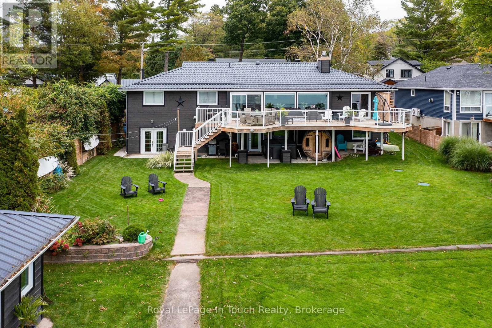 8 Tiny Beaches Road S, Tiny, Ontario  L0L 2J0 - Photo 2 - S13776726