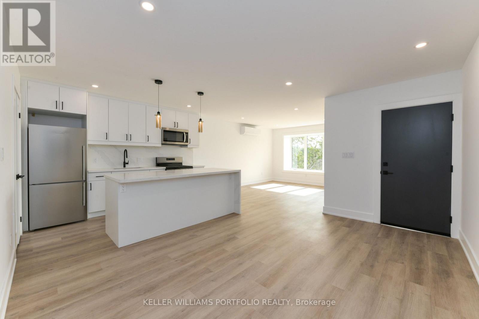 4 - 269 DONLANDS AVENUE, Toronto, Ontario