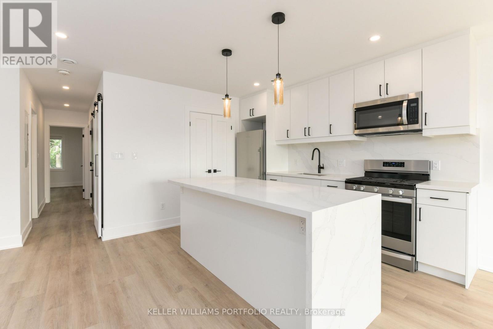 4 - 269 Donlands Avenue, Toronto, Ontario  M4J 3R5 - Photo 10 - E13776752