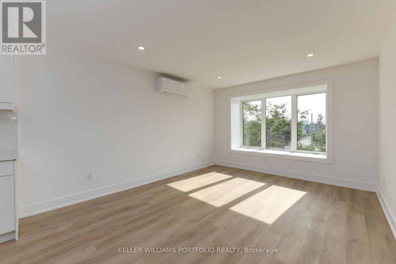 4 - 269 Donlands Avenue, Toronto, Ontario  M4J 3R5 - Photo 11 - E13776752