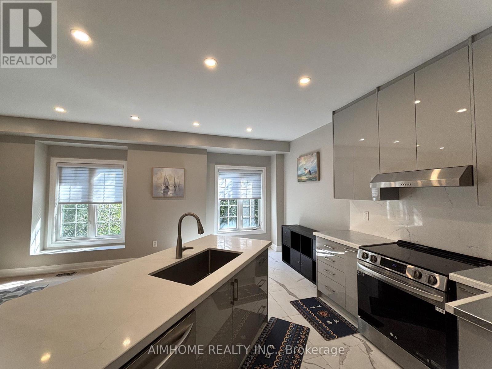 35 - 15 Old Colony Road, Richmond Hill, Ontario  L4E 4L5 - Photo 8 - N13775774