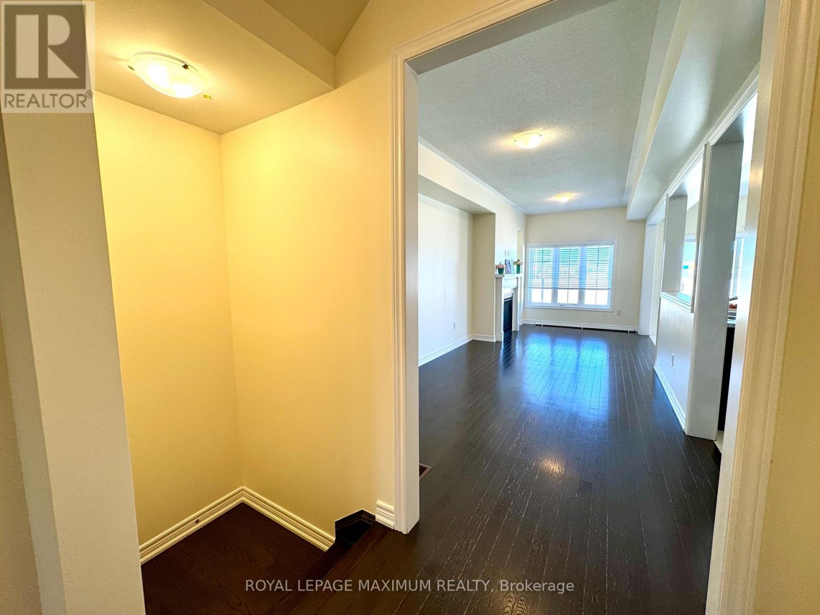 76 Blackwell Crescent, Bradford West Gwillimbury, Ontario  L3Z 4L4 - Photo 3 - N13776772