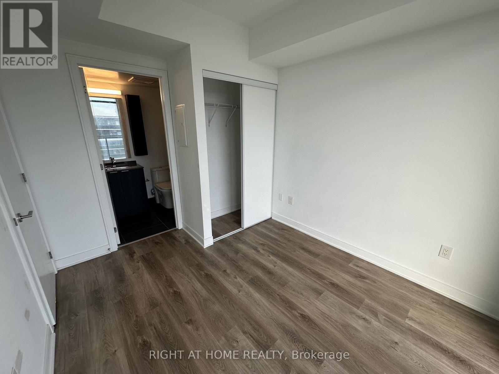 1011 - 86 Dundas Street E, Mississauga, Ontario  L5A 0B1 - Photo 12 - W13776760