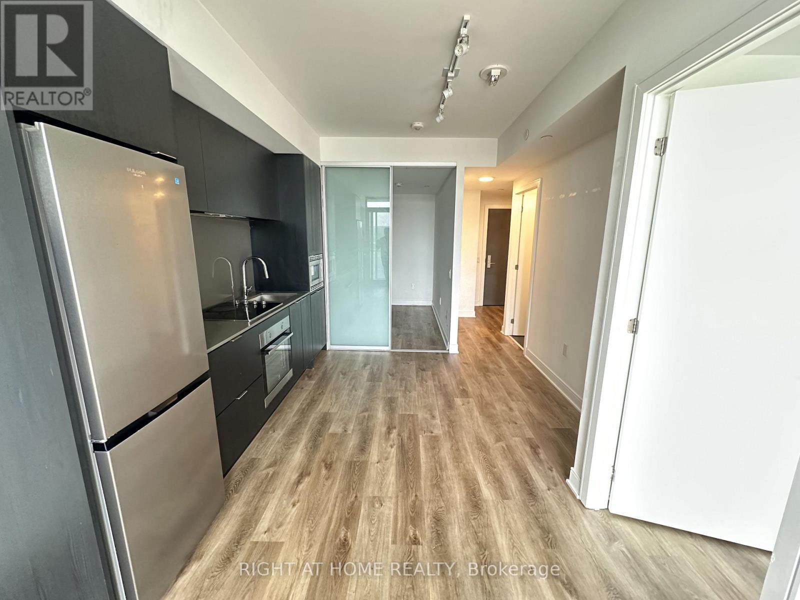1011 - 86 Dundas Street E, Mississauga, Ontario  L5A 0B1 - Photo 9 - W13776760