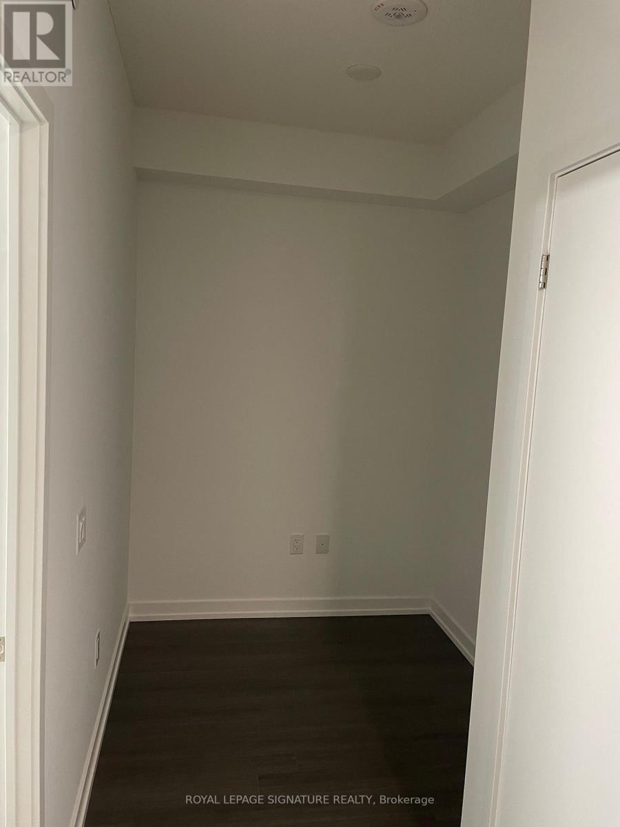 2216 - 4010 Eglinton Avenue W, Toronto, Ontario  M9A 0G5 - Photo 10 - W13776802
