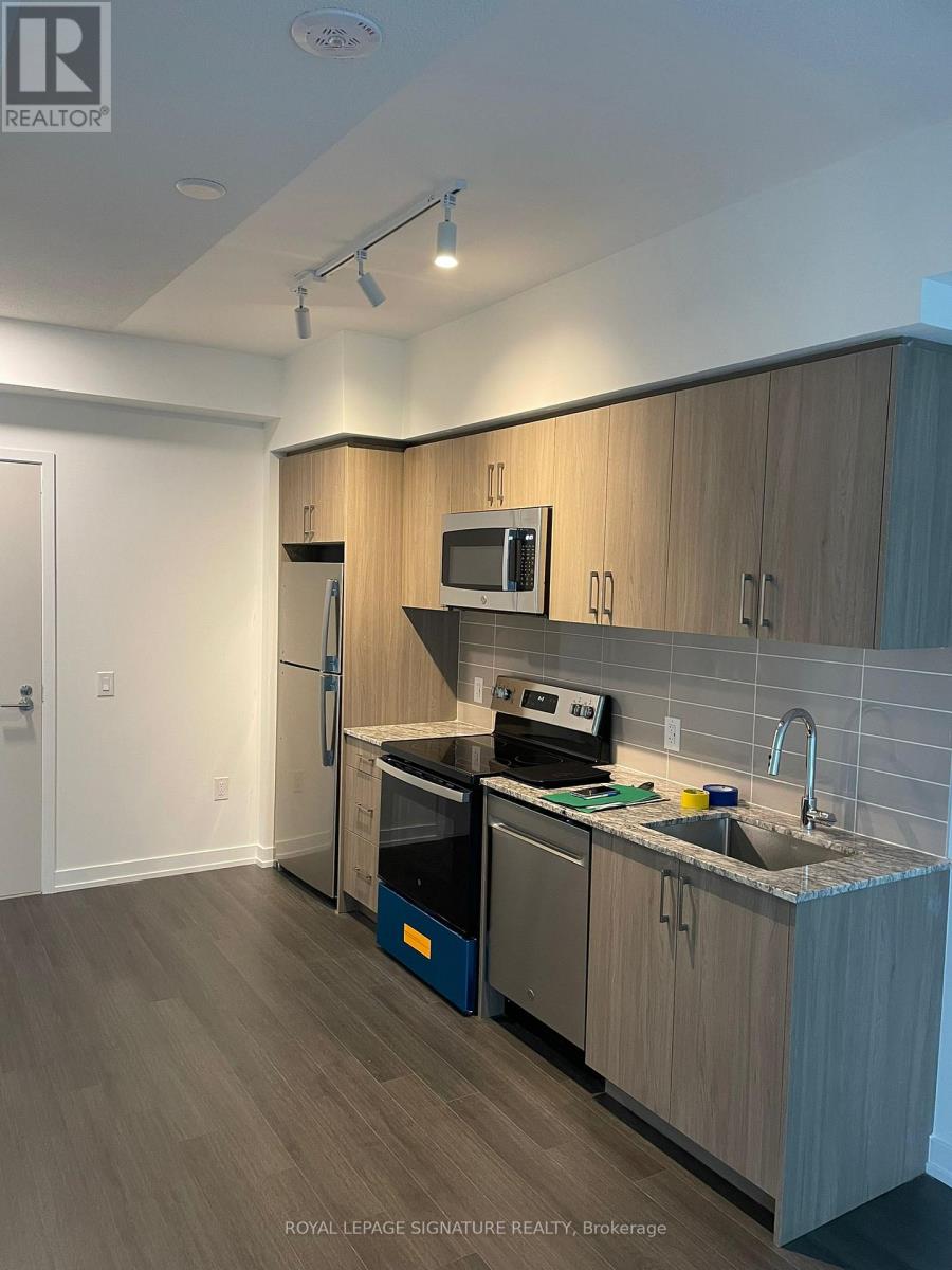 2216 - 4010 Eglinton Avenue W, Toronto, Ontario  M9A 0G5 - Photo 2 - W13776802