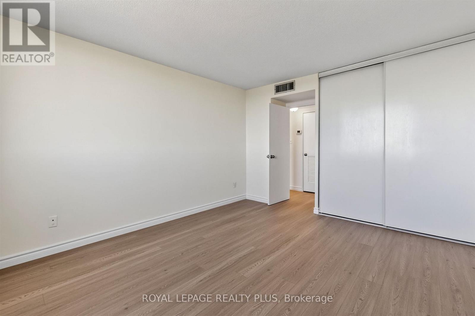 1608 - 1333 Bloor Street, Mississauga, Ontario  L4Y 3T6 - Photo 28 - W13775438