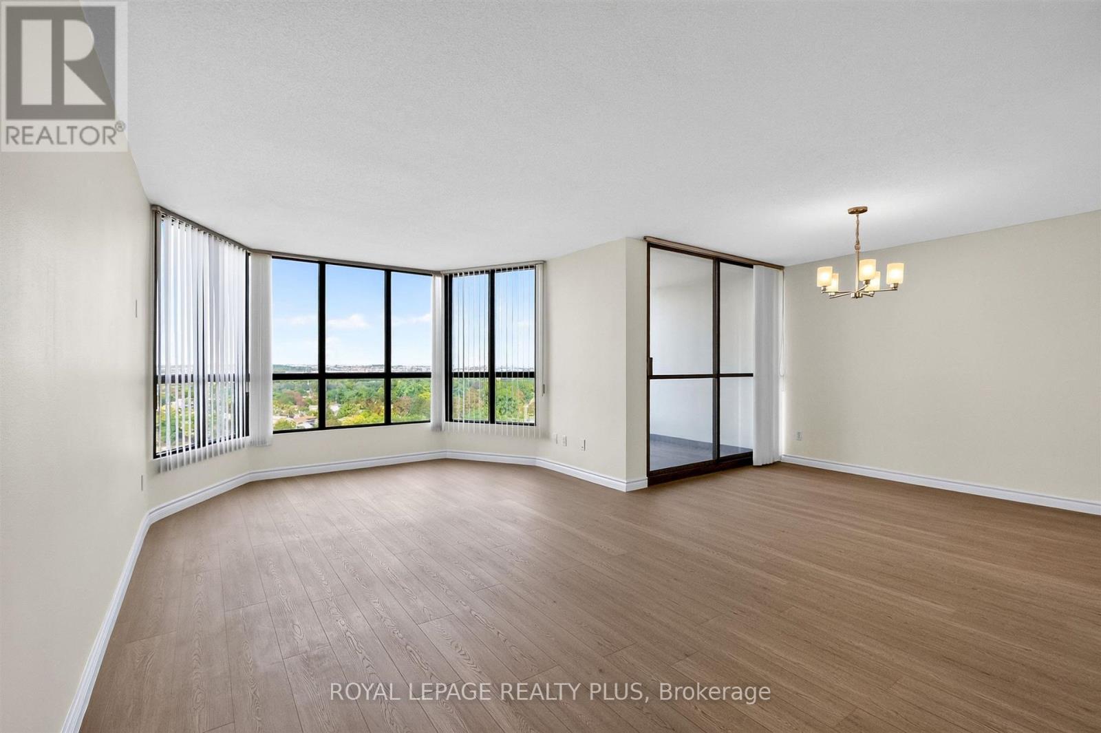 1608 - 1333 Bloor Street, Mississauga, Ontario  L4Y 3T6 - Photo 8 - W13775438