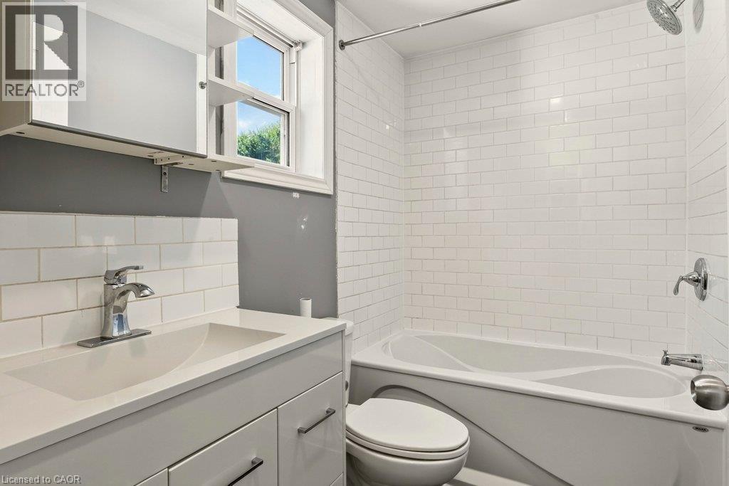 146 Barnesdale Avenue N, Hamilton, Ontario  L8L 6T2 - Photo 19 - 40862814