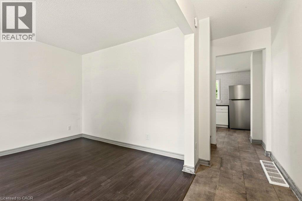 146 Barnesdale Avenue N, Hamilton, Ontario  L8L 6T2 - Photo 6 - 40862814
