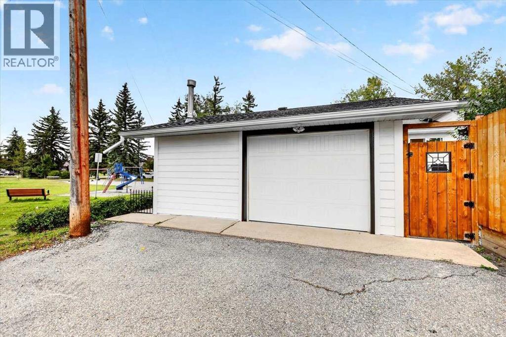 10403 Maplemont Road SE, Calgary, Alberta  T2J 1W3 - Photo 47 - A2341917
