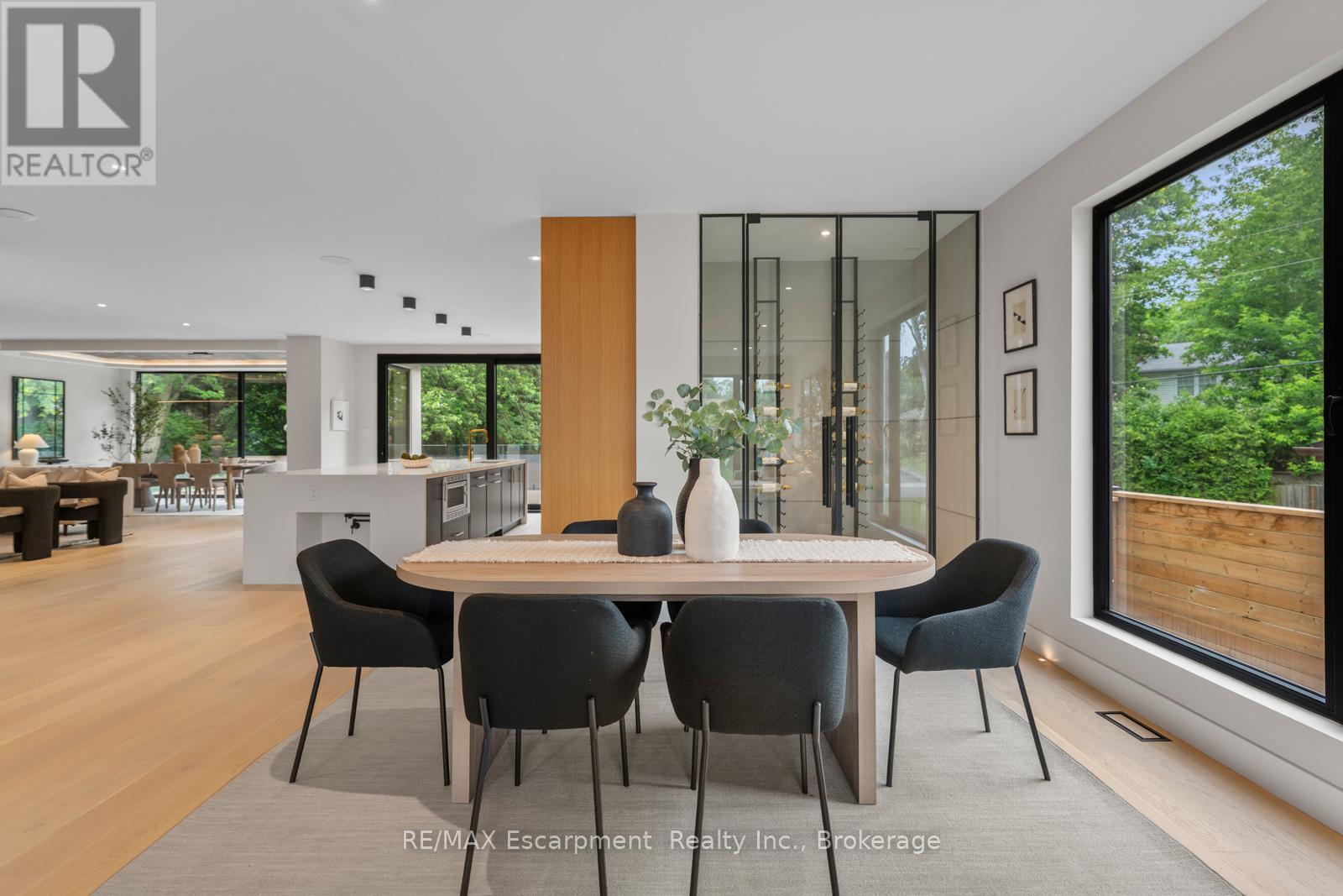 298 Strathcona Drive, Burlington, Ontario  L7L 2E1 - Photo 6 - W13776878
