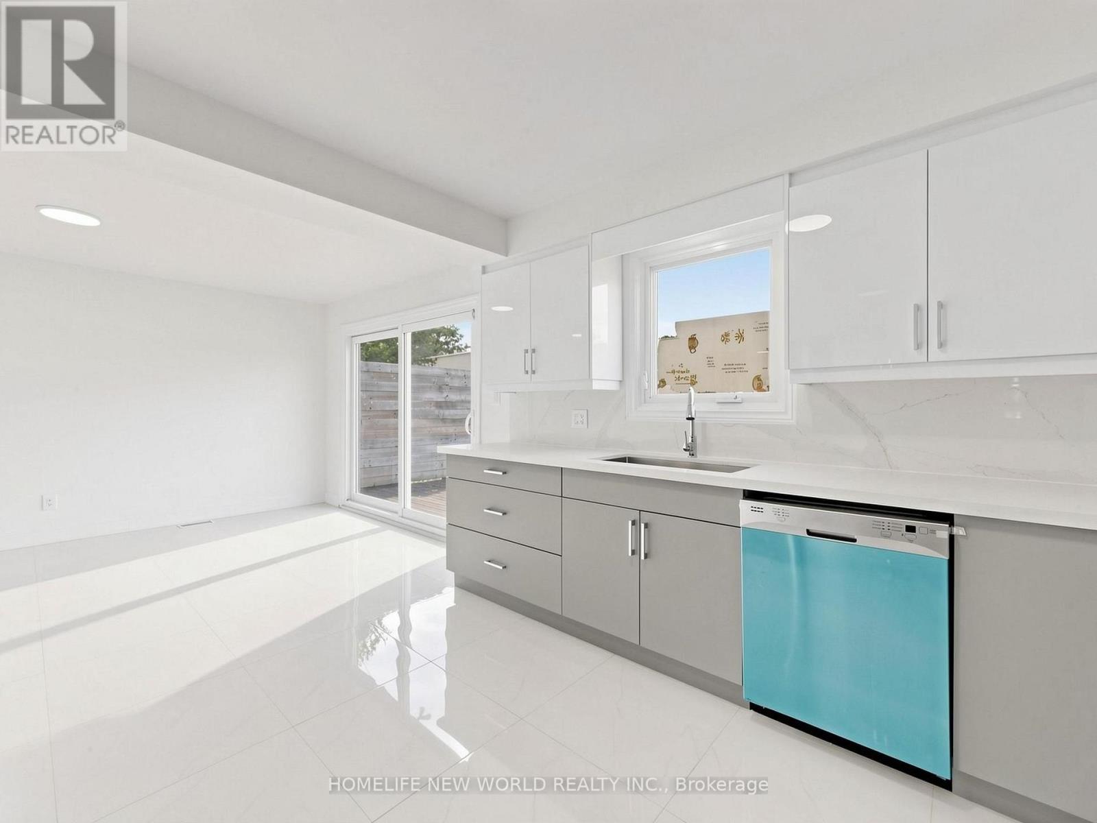 21 Lovekin Grove, Toronto, Ontario  M1T 3T5 - Photo 15 - E13776904