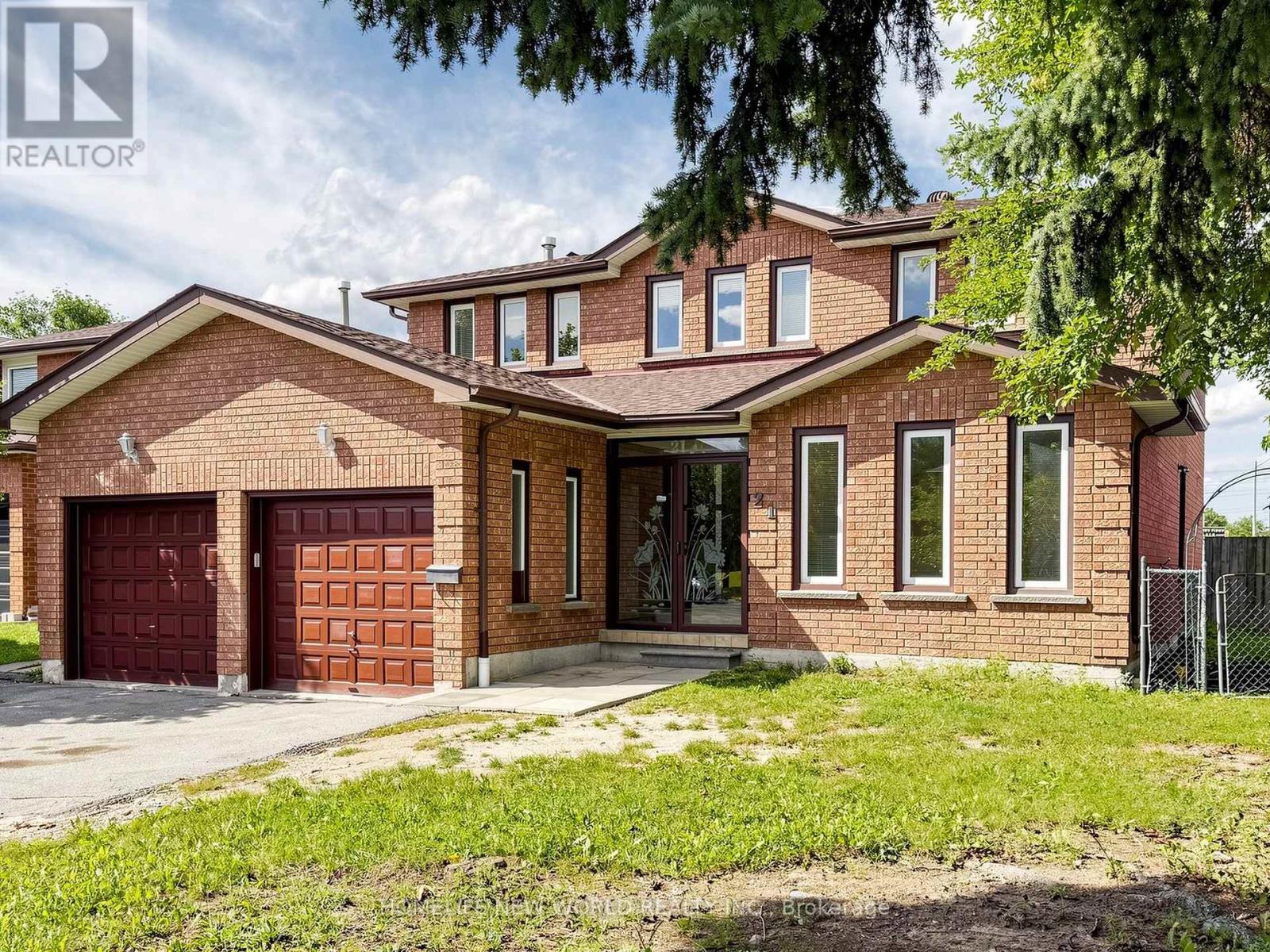 21 Lovekin Grove, Toronto, Ontario  M1T 3T5 - Photo 2 - E13776904