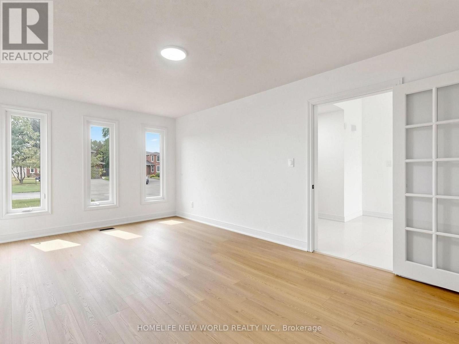 21 Lovekin Grove, Toronto, Ontario  M1T 3T5 - Photo 8 - E13776904