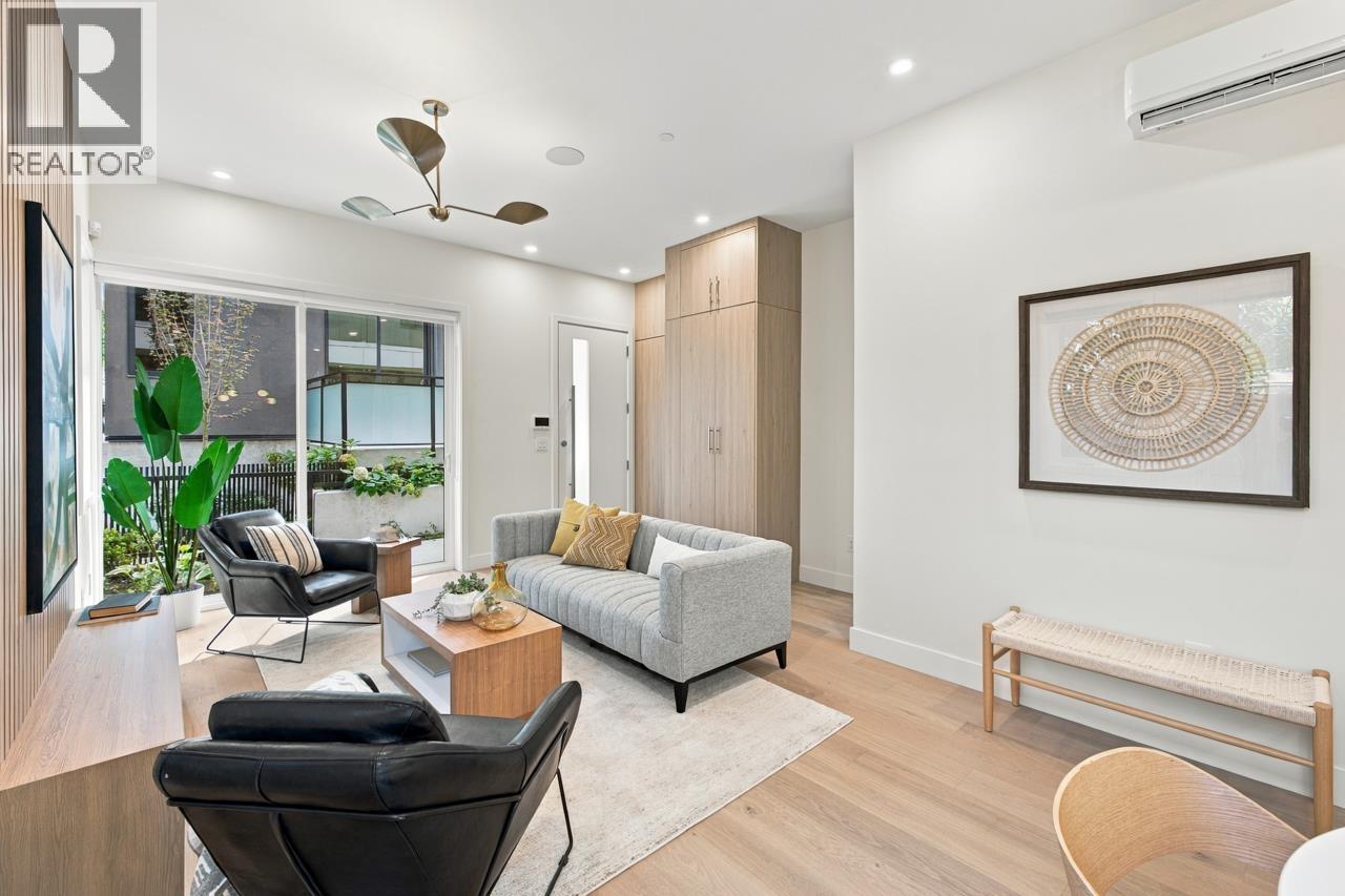 2 2509 Kitchener Street, Vancouver, British Columbia  V5K 3C7 - Photo 4 - R3164699