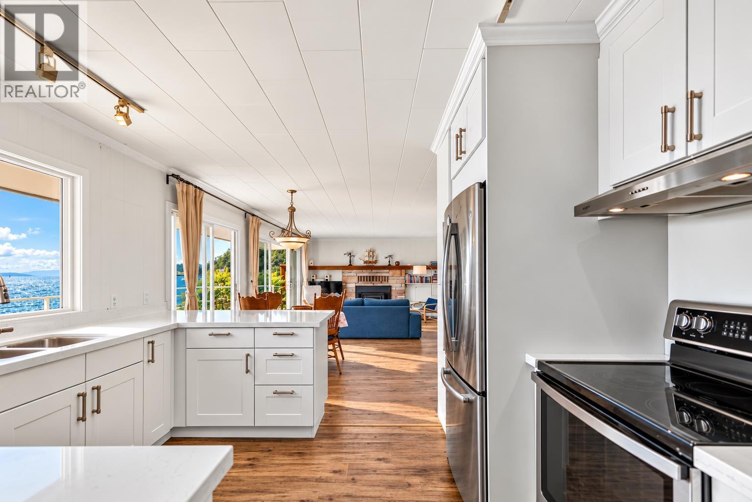 6833 Sunshine Coast Highway, Sechelt, British Columbia  V7Z 0T2 - Photo 16 - R3164701