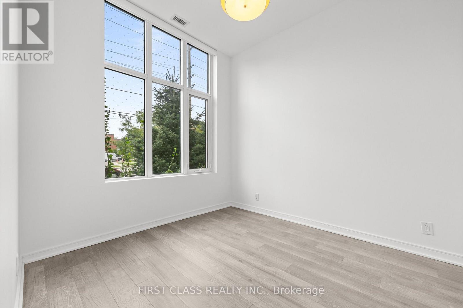 110 - 1 Neighbourhood Lane, Toronto, Ontario  M8Y 0C2 - Photo 14 - W13776888