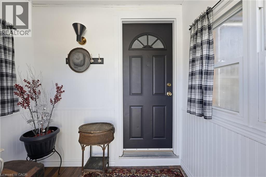31 Hunter Street, Dundas, Ontario  L9H 1E5 - Photo 2 - 40862848