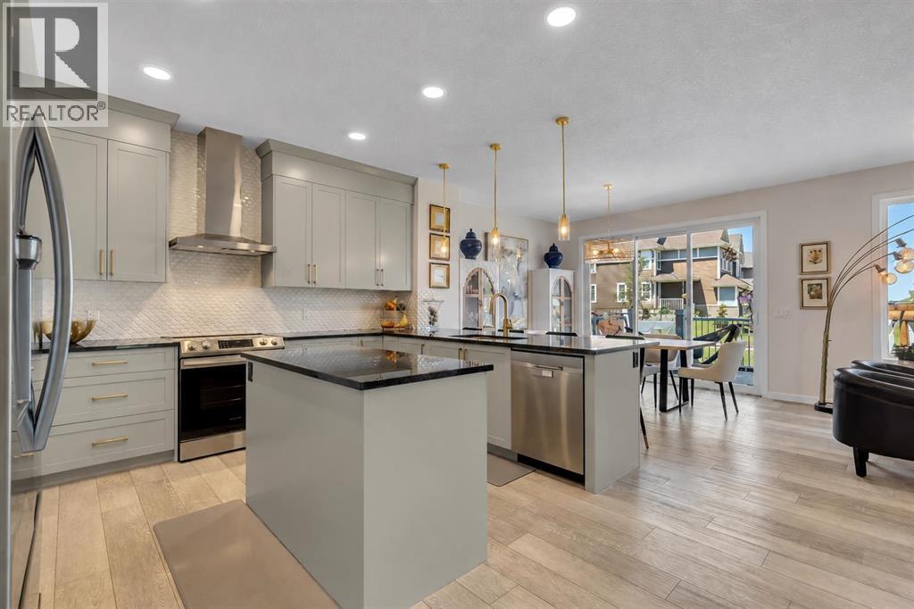 168 Magnolia Manor Se, Calgary, Alberta  T3M 3J1 - Photo 4 - A2343803