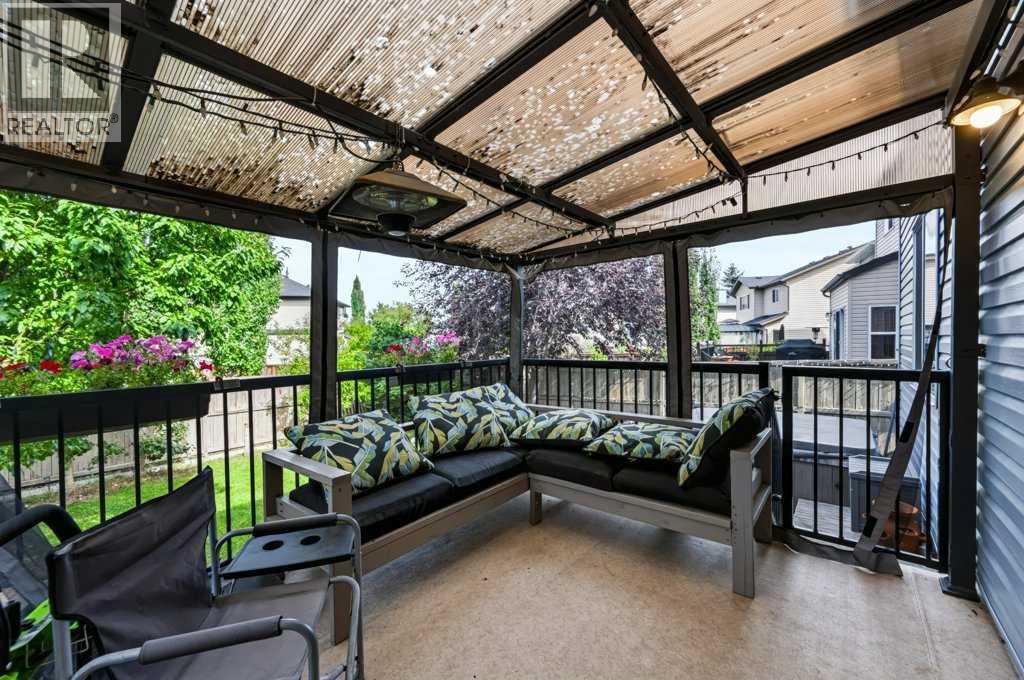 81 Chapman Close Se, Calgary, Alberta  T2X 3S8 - Photo 7 - A2344816
