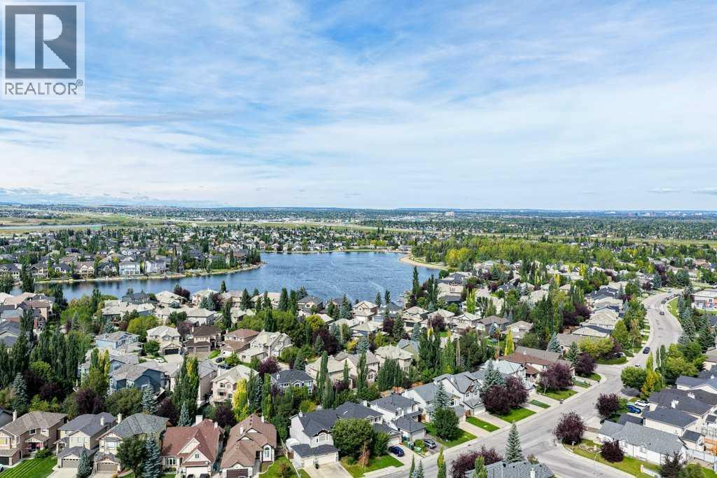 81 Chapman Close Se, Calgary, Alberta  T2X 3S8 - Photo 4 - A2344816