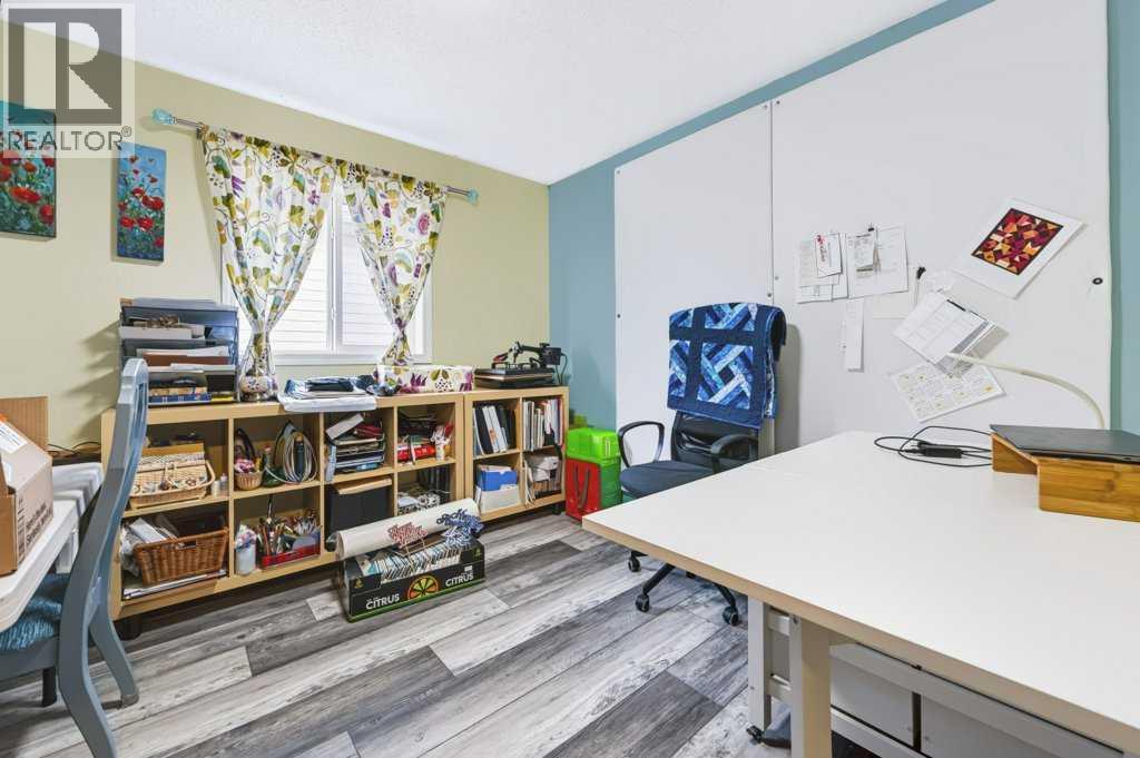 81 Chapman Close Se, Calgary, Alberta  T2X 3S8 - Photo 20 - A2344816