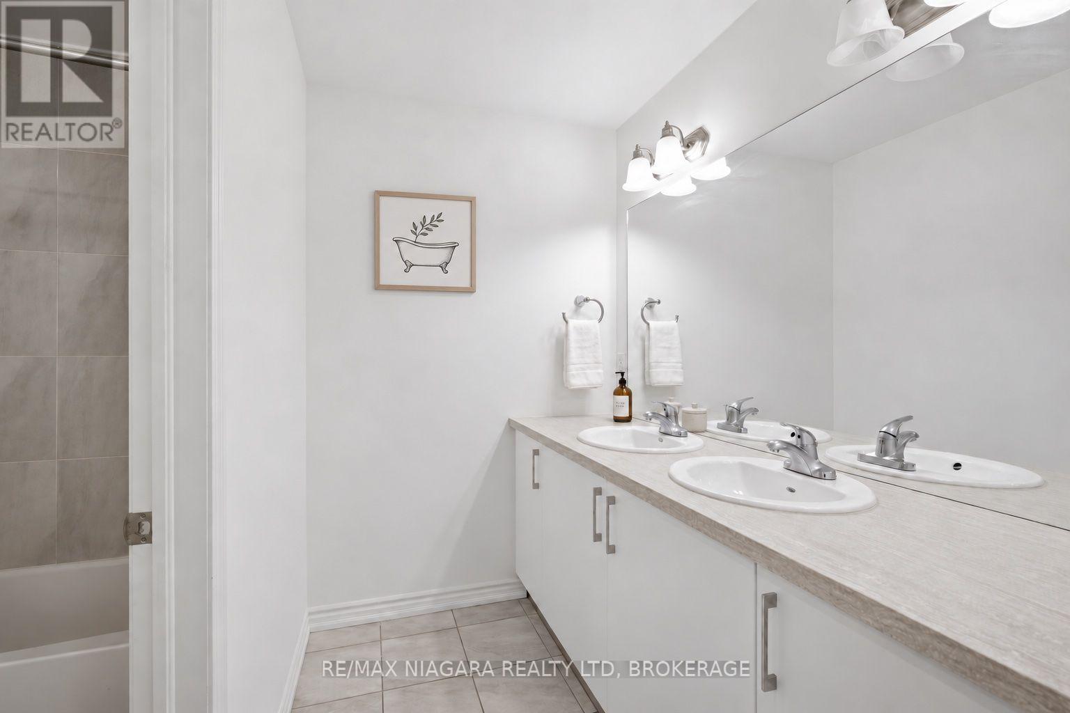 12 George Manor, Niagara-On-The-Lake, Ontario  L0S 1J0 - Photo 24 - X13777002