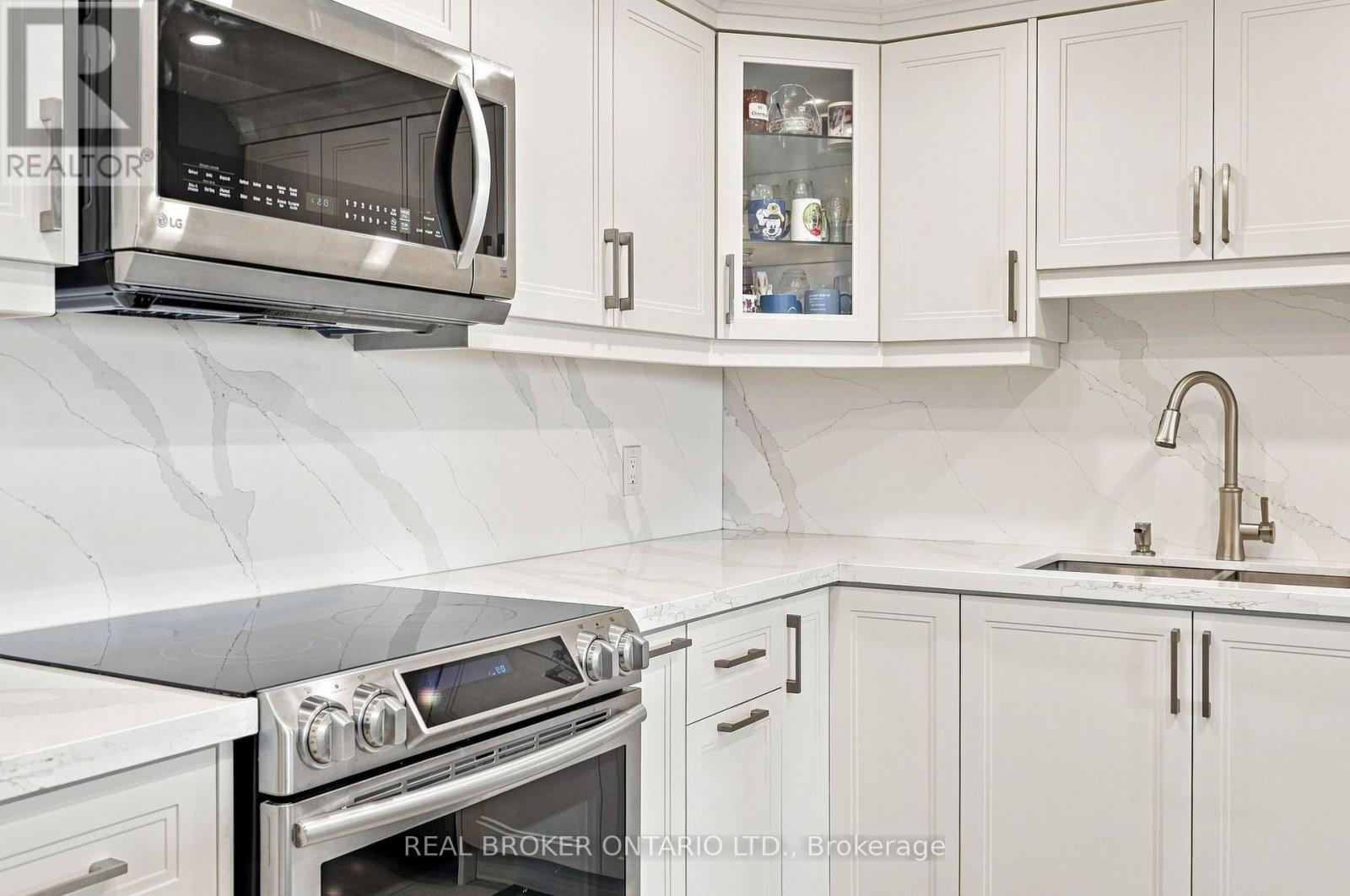 2207 - 205 Wynford Drive, Toronto, Ontario  M3C 3P4 - Photo 8 - C13776912
