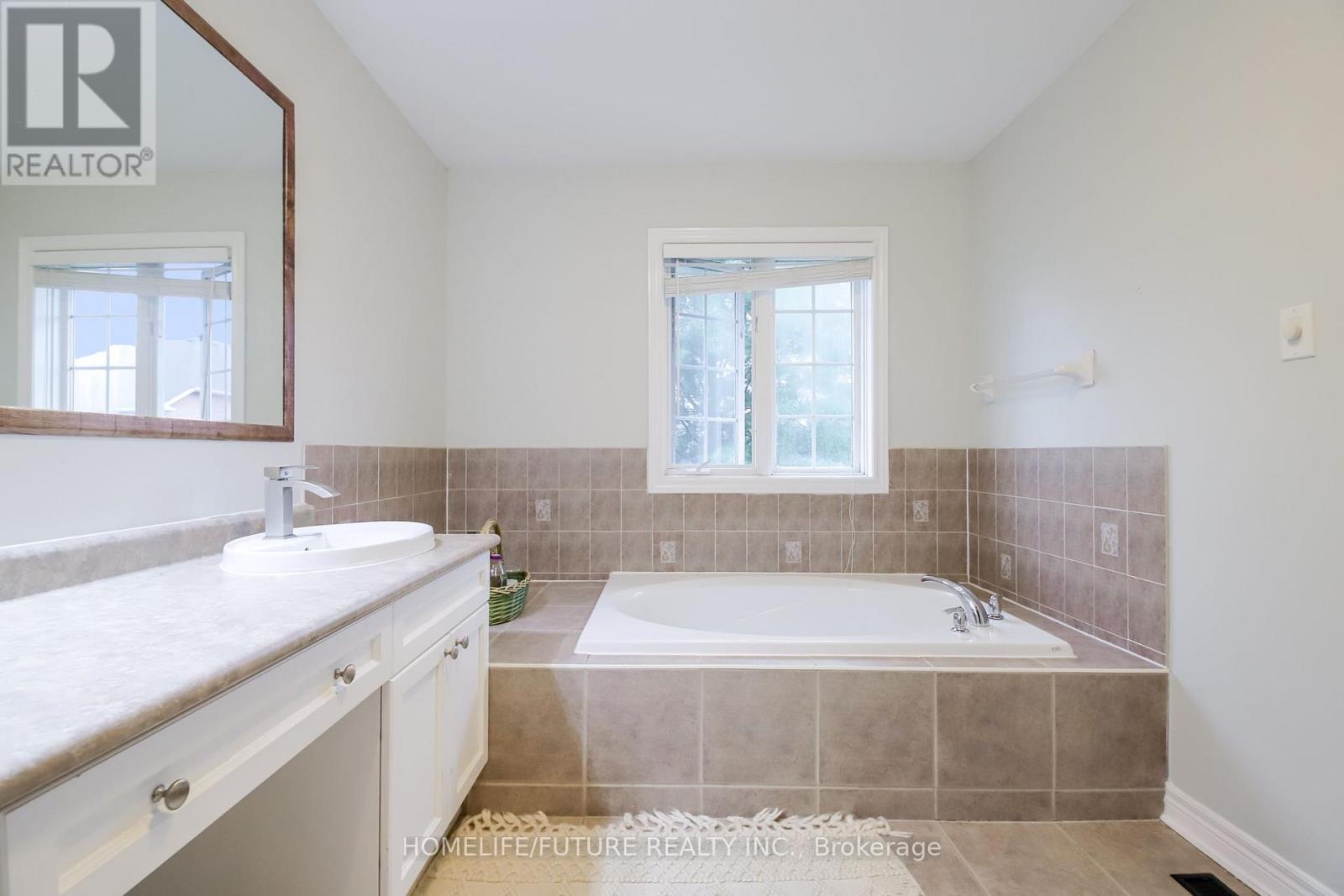 58 Jonesridge Drive, Ajax, Ontario  L1T 0B2 - Photo 47 - E13776970