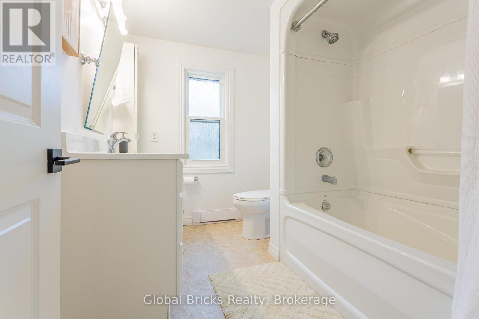 648 10th Line, Innisfil, Ontario  L9S 3N7 - Photo 18 - N13776990