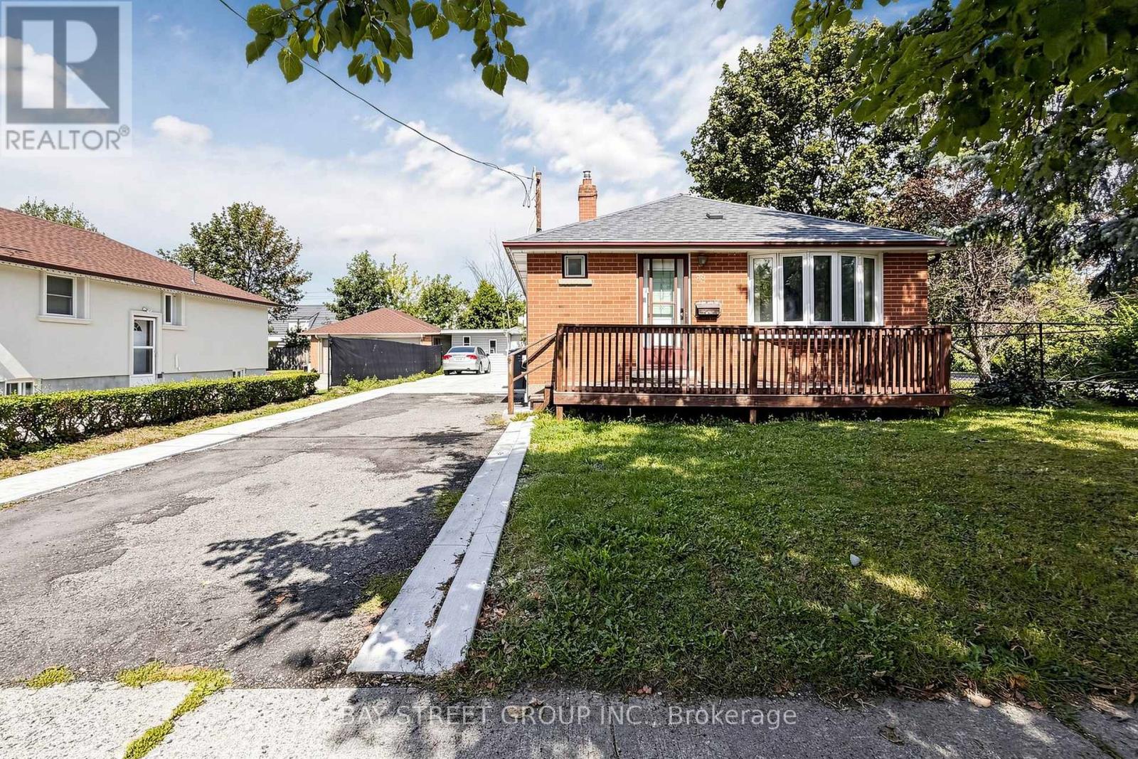 26 SUNSET BOULEVARD, Brampton, Ontario
