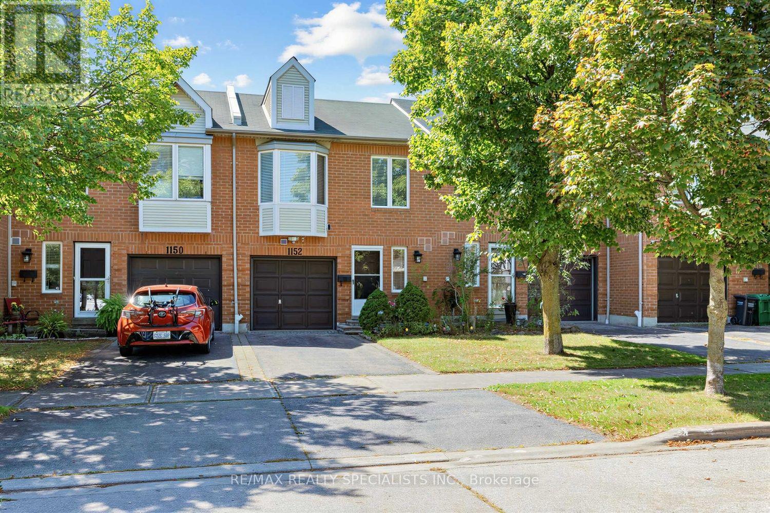 1152 West Shore Drive, Mississauga, Ontario  L5E 3H8 - Photo 2 - W13777004