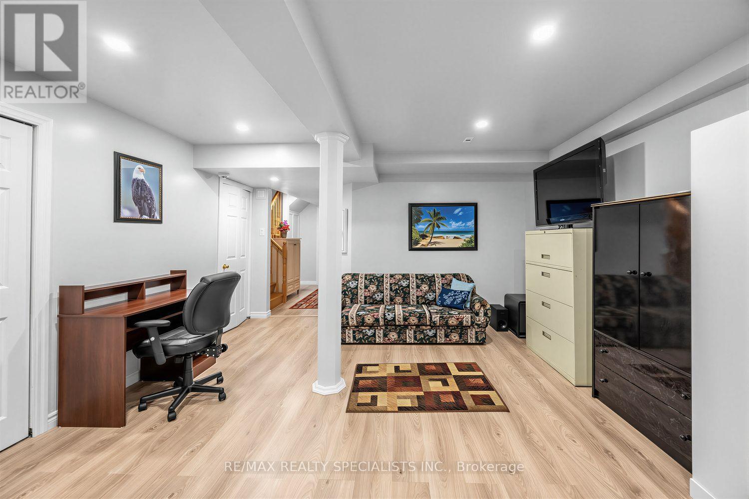 1152 West Shore Drive, Mississauga, Ontario  L5E 3H8 - Photo 26 - W13777004