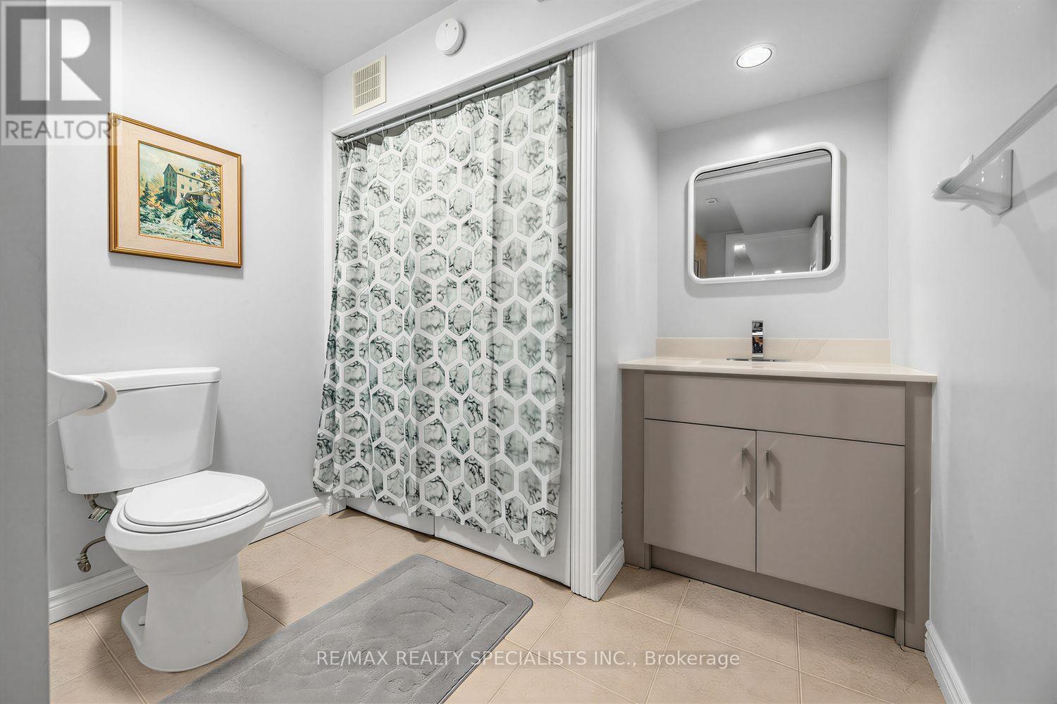 1152 West Shore Drive, Mississauga, Ontario  L5E 3H8 - Photo 28 - W13777004