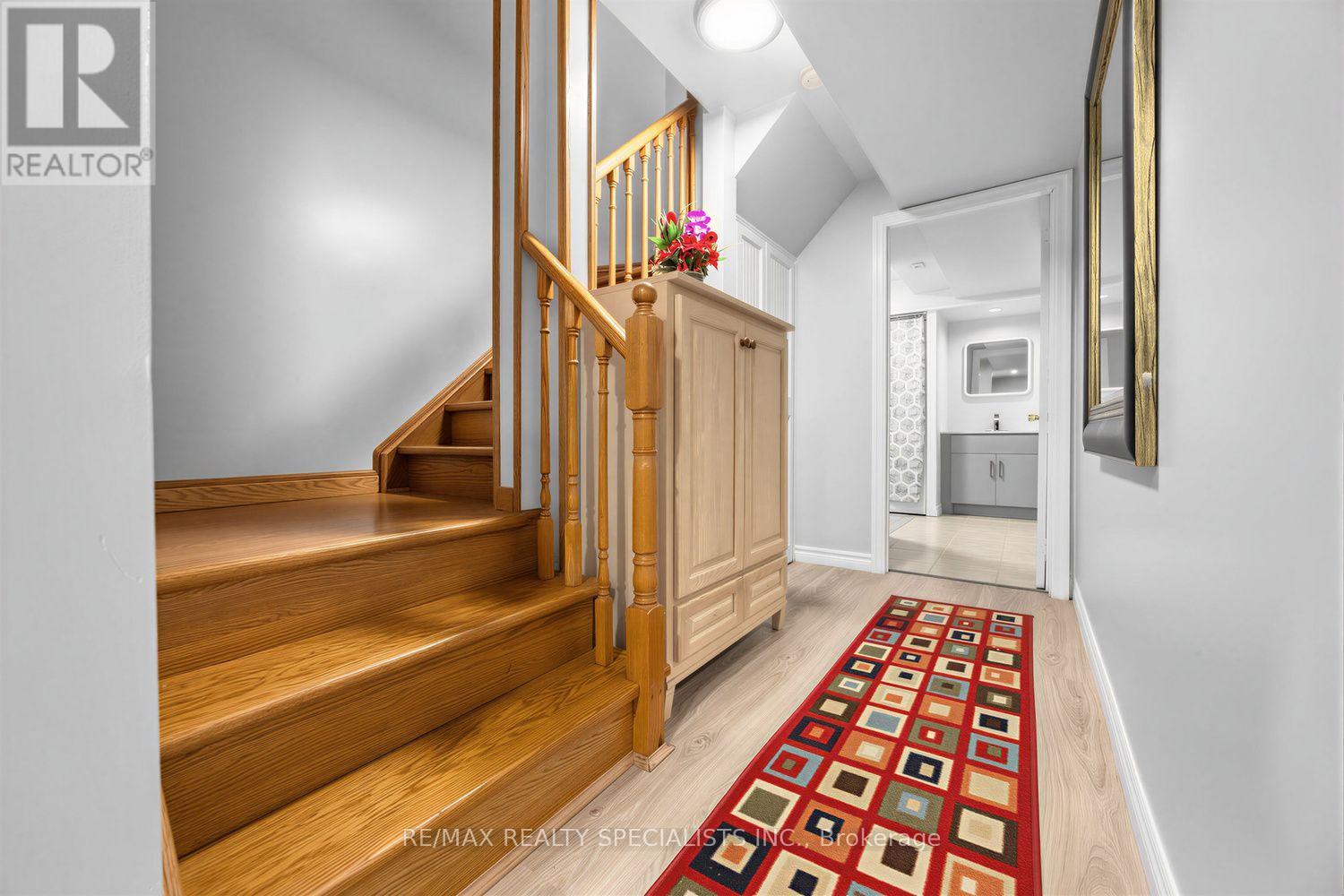 1152 West Shore Drive, Mississauga, Ontario  L5E 3H8 - Photo 30 - W13777004