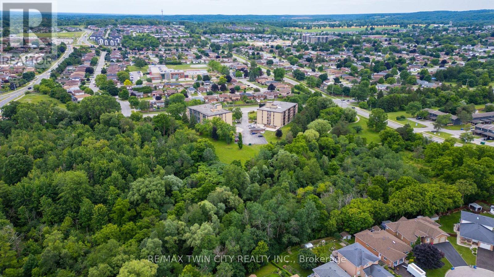 205 - 380 Champlain Boulevard, Cambridge, Ontario  N1R 7J6 - Photo 4 - X13776918