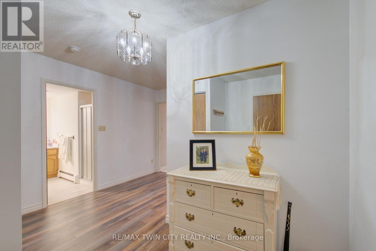 205 - 380 Champlain Boulevard, Cambridge, Ontario  N1R 7J6 - Photo 9 - X13776918