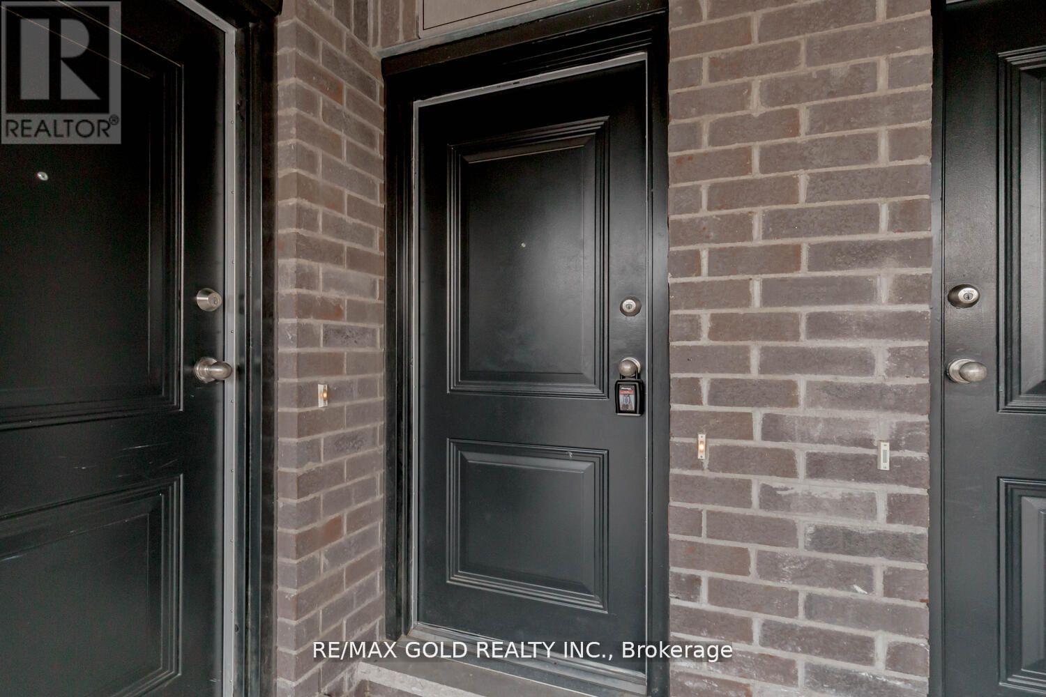 122 Oat Lane, Kitchener, Ontario  N2R 0S8 - Photo 3 - X13776940