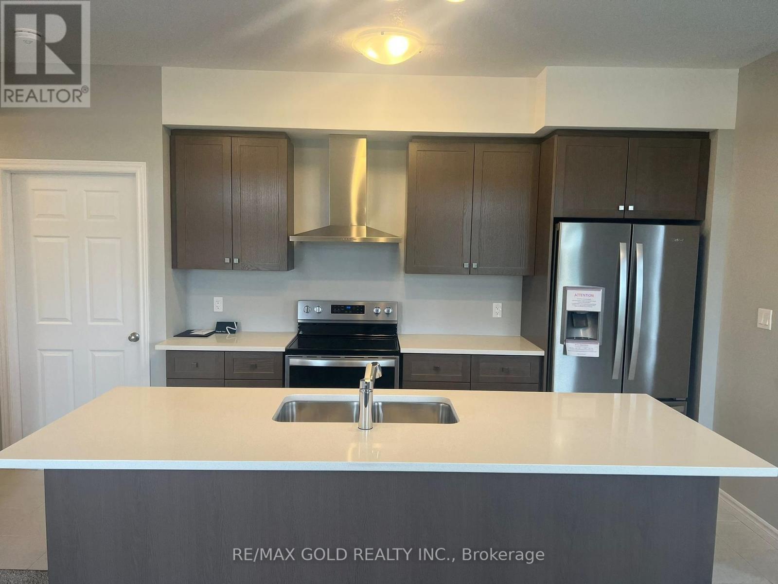 122 Oat Lane, Kitchener, Ontario  N2R 0S8 - Photo 4 - X13776940