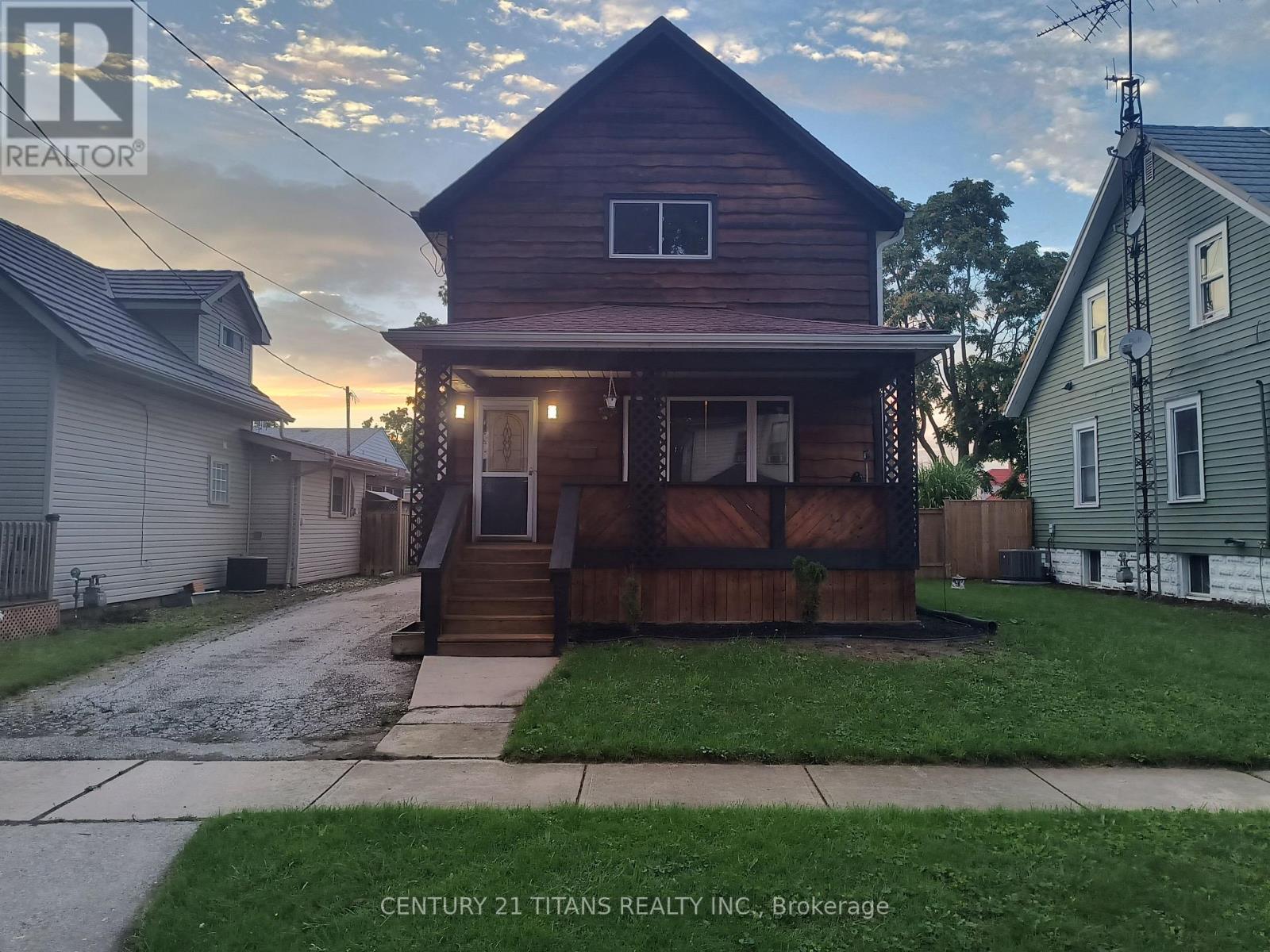 5 Poplar Street, Chatham-Kent, Ontario  N7L 1J8 - Photo 2 - X13776954